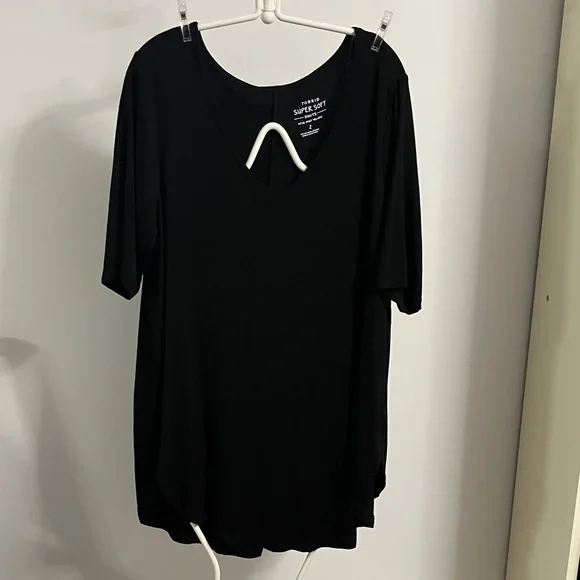 Torrid Favorite V-neck Tunic Tee Sz 2 Black - Picture 4 of 7
